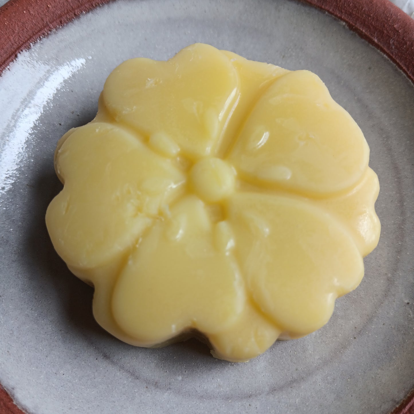 Isis body balm bar